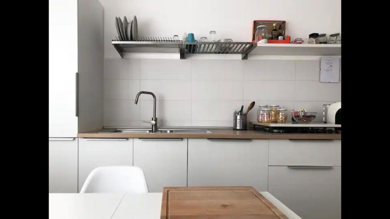 Italien chic, camera con bagni condivisi Bari Esterno foto